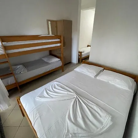 Apartahotel Peja Velipojë